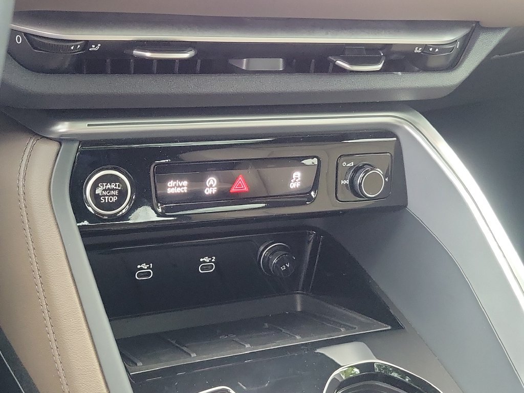 Certified 2025 Audi Q5 Premium Plus w/ Premium Plus AWD/4WD image 33