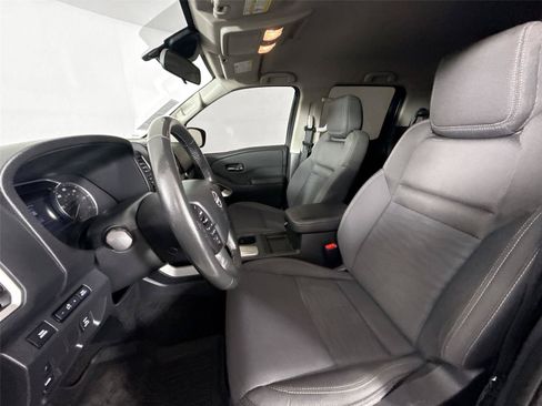 Used 2024 Nissan Frontier SV w/ SV Convenience Package AWD/4WD image 3