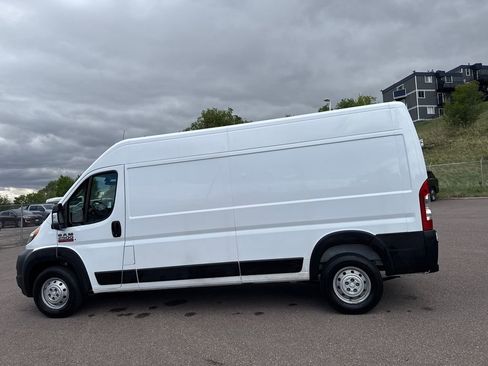 Used 2019 RAM ProMaster 2500 w/ Premium Appearance Group FWD image 5