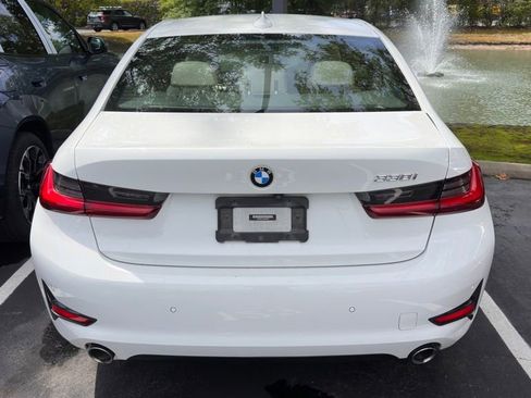 Used 2022 BMW 330i Sedan w/ Convenience Package RWD image 9