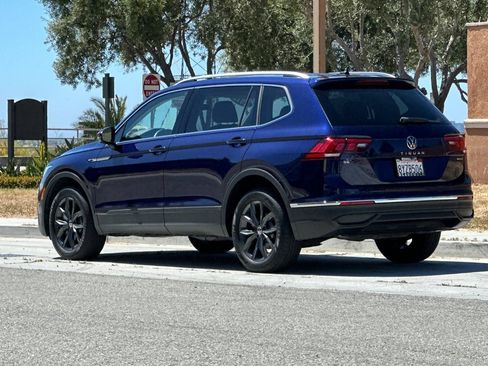 Used 2022 Volkswagen Tiguan SE w/ Panoramic Sunroof Package AWD/4WD image 6
