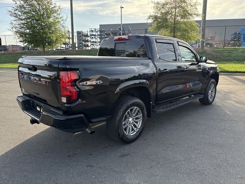 Used 2025 Chevrolet Colorado LT w/ Advanced Trailering Package image 9