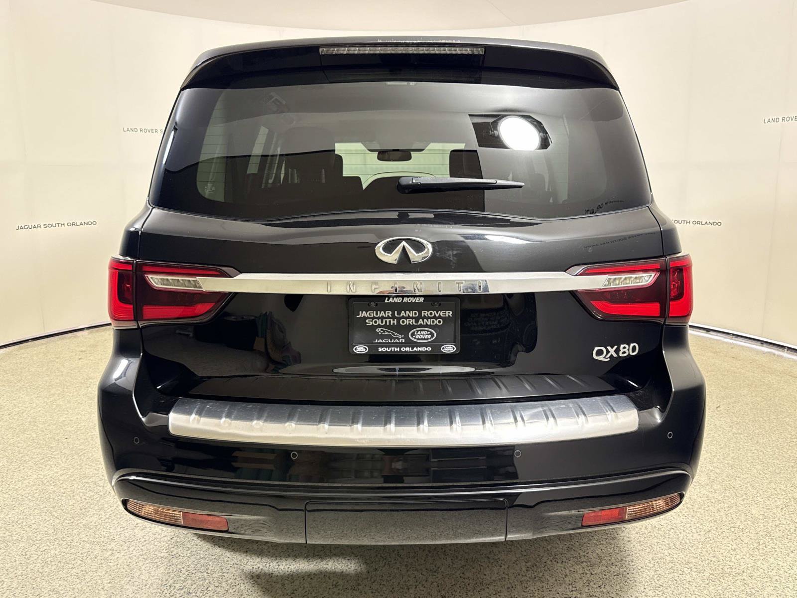 Used 2018 INFINITI QX80 2WD w/ Driver Assistance Package image 4