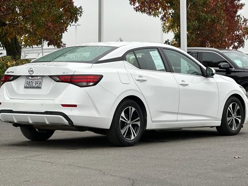 Certified 2022 Nissan Sentra SV image 4