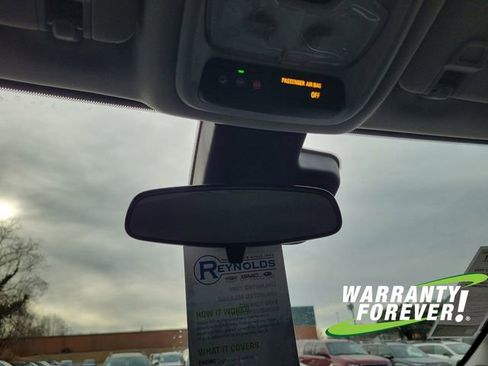 Used 2023 Chevrolet Bolt EUV LT image 12