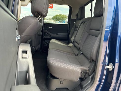 Used 2022 Nissan Frontier SV w/ Technology Package AWD/4WD image 27