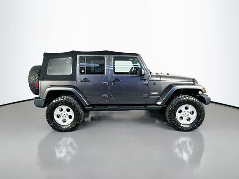 Used 2014 Jeep Wrangler Unlimited Sahara w/ Connectivity Group image 8