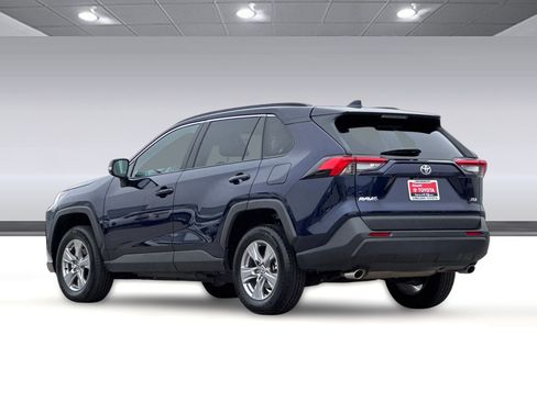 Used 2025 Toyota RAV4 XLE w/ Weather Package image 7