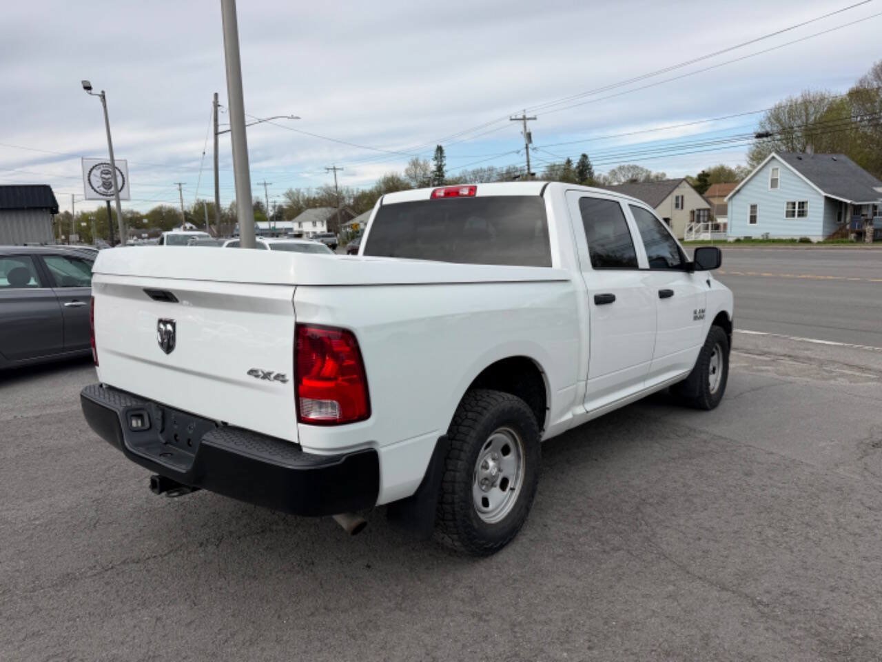 Used 2014 RAM 1500 4x4 Crew Cab w/ Remote Start & Security Group image 5