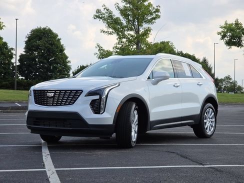Used 2023 Cadillac XT4 Luxury w/ Driver Awareness Package FWD image 17