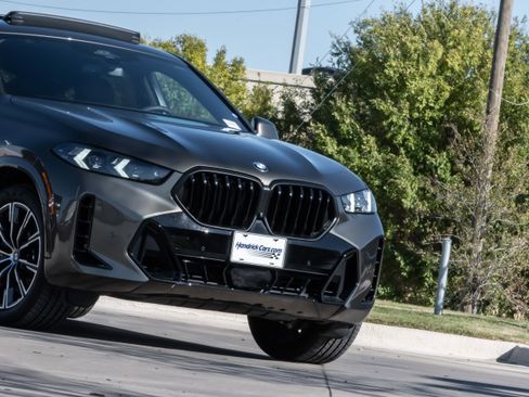 Certified 2025 BMW X6 xDrive40i w/ Premium Package image 5