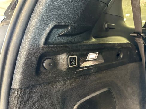 Used 2021 Jeep Grand Cherokee L Overland w/ Luxury Tech Group IV image 53