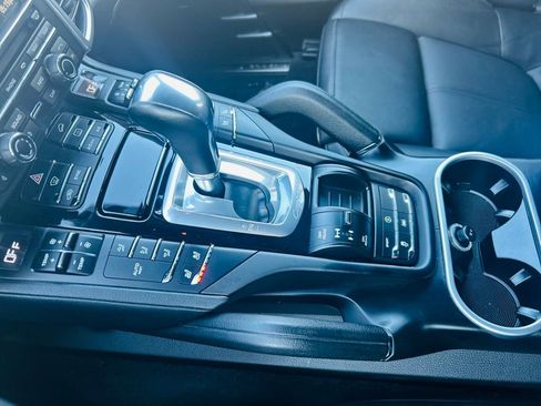 Used 2016 Porsche Cayenne S image 22