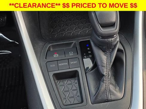 Used 2020 Toyota RAV4 XLE FWD image 28