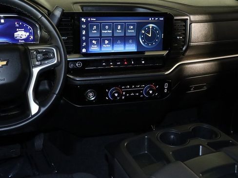 Used 2023 Chevrolet Silverado 1500 LT image 16