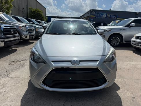 Used 2017 Toyota Yaris iA FWD image 2