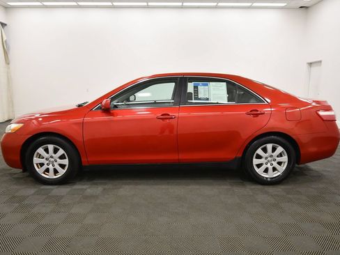 Used 2009 Toyota Camry XLE FWD image 4