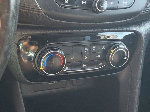 Used 2021 Buick Encore GX Preferred w/ Cold Weather Comfort Package FWD image 22