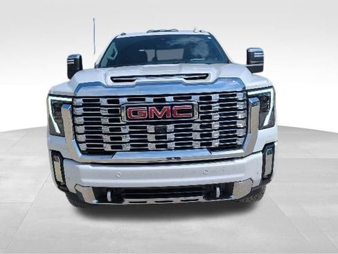 Used 2025 GMC Sierra 2500 Denali w/ Denali Reserve Package AWD/4WD image 8
