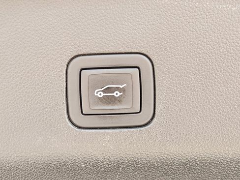 Used 2023 GMC Yukon XL Denali Ultimate w/ LPO, Floor Liner Package AWD/4WD image 9