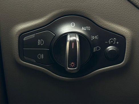 Used 2011 Audi Q5 2.0T Premium Plus image 40