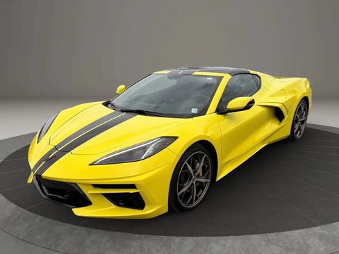 Used 2023 Chevrolet Corvette Stingray Coupe w/ Battery Protection Package RWD image 9