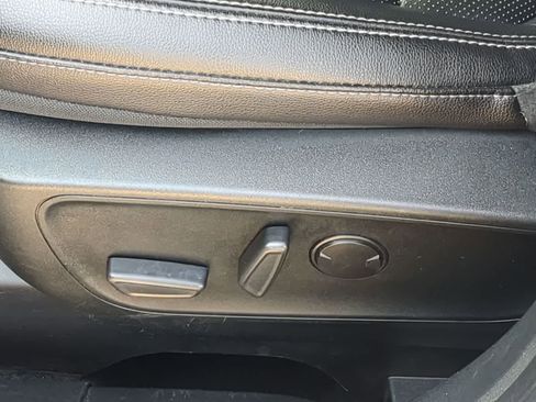 Used 2022 Ford Escape SEL image 17