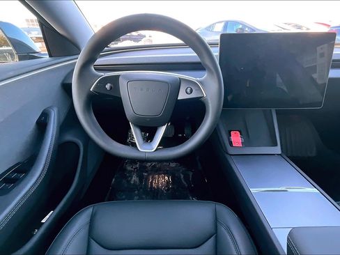 Used 2025 Tesla Model 3 Long Range image 5
