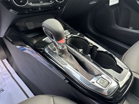 New 2026 Chevrolet Trax RS w/ Sunroof Package image 20