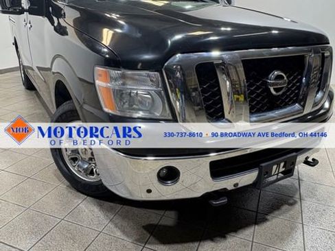 Used 2020 Nissan NV 3500 SL image 1