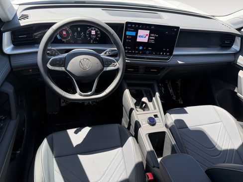 New 2026 Volkswagen Tiguan SE AWD/4WD image 15