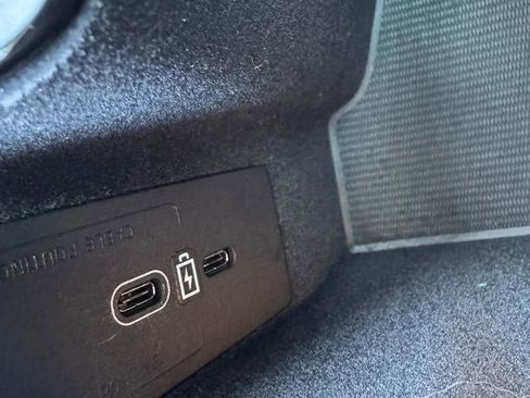 Used 2023 Volvo XC60 B5 Ultimate w/ Climate Package image 29