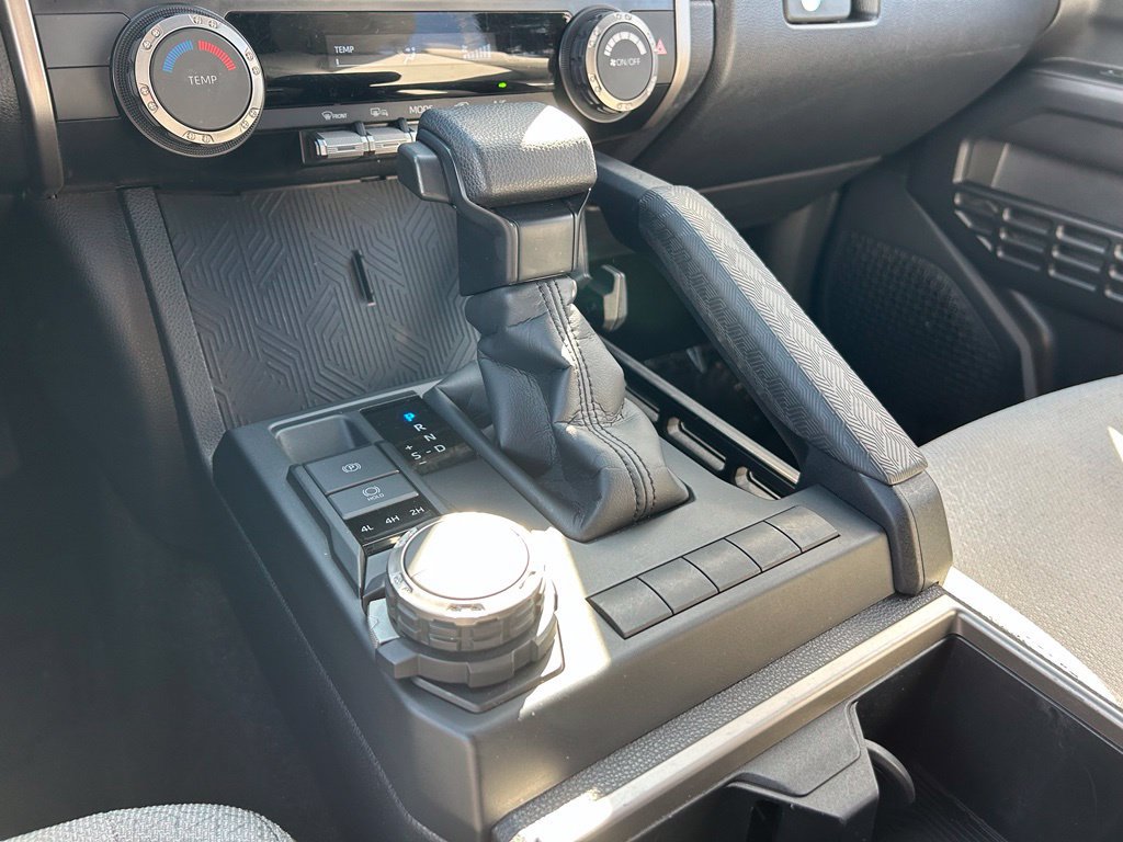 Certified 2025 Toyota 4Runner SR5 AWD/4WD image 21
