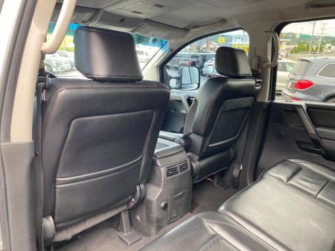 Used 2008 Nissan Titan LE AWD/4WD image 23