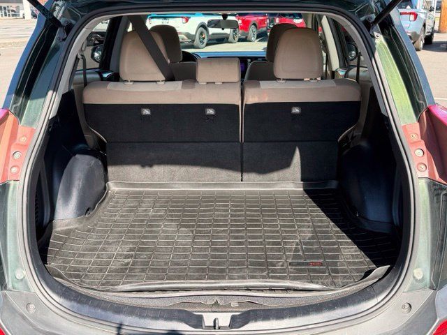 Used 2013 Toyota RAV4 XLE AWD/4WD image 16