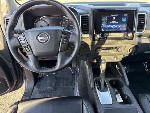 Used 2024 Nissan Frontier SL w/ Technology Package RWD image 15