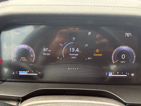 Used 2022 Jeep Grand Cherokee L Limited w/ Luxury Tech Group II image 2