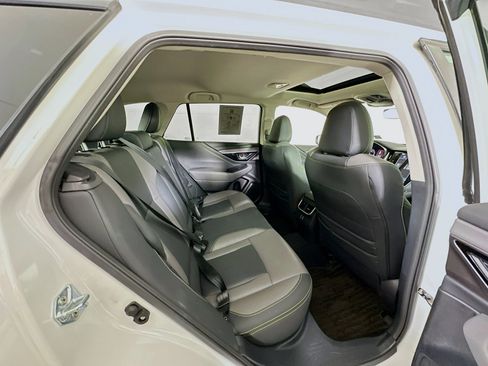 Used 2025 Subaru Outback Onyx Edition AWD/4WD image 31
