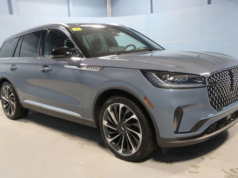 New 2026 Lincoln Aviator Reserve AWD/4WD image 1