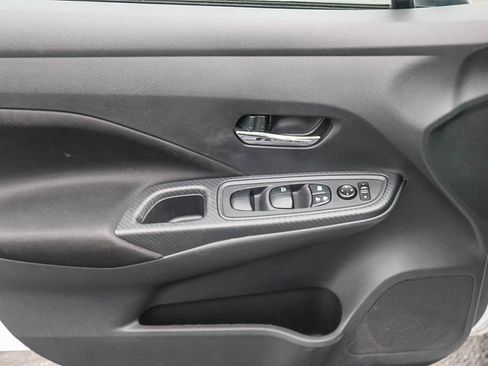 Used 2021 Nissan Versa SV FWD image 21