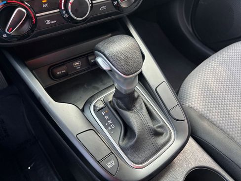 Used 2025 Kia Soul LX w/ LX Technology Package image 36