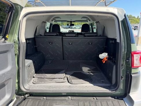 Used 2010 Toyota FJ Cruiser 4WD w/ Convenience Pkg image 9