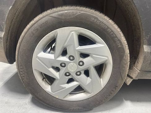 Used 2025 Hyundai Kona SE FWD image 6