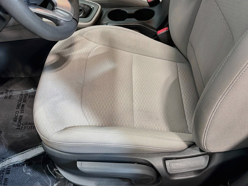 Used 2020 Hyundai Elantra SE FWD image 19
