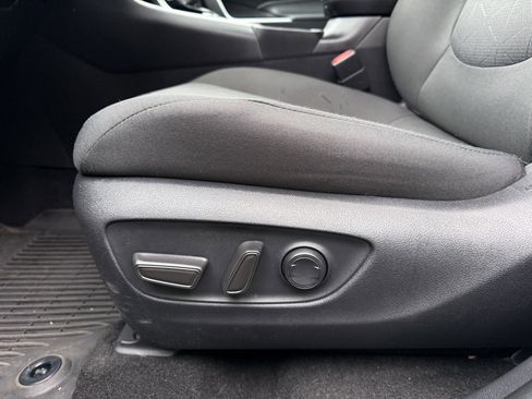 Certified 2022 Toyota RAV4 XLE image 15