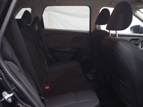 Used 2023 Nissan Rogue S image 13