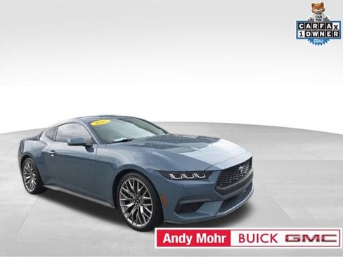 Used 2025 Ford Mustang Premium RWD image 1