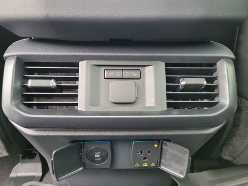 Used 2025 Ford F150 Raptor image 19