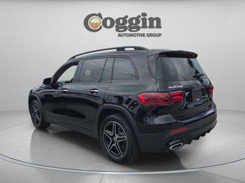 Used 2026 Mercedes-Benz GLB 250 image 5