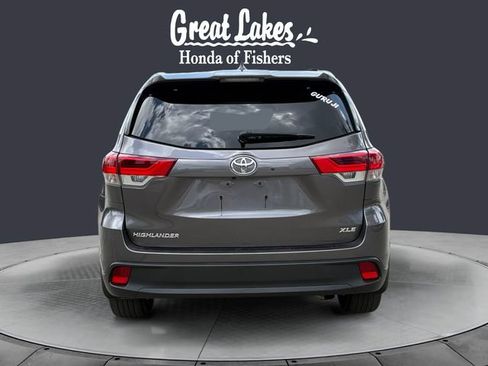 Used 2018 Toyota Highlander XLE FWD image 4